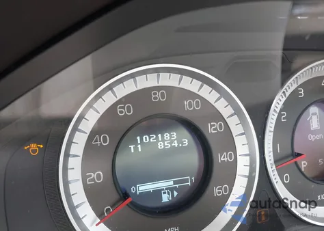 2013 Volvo Xc60 3.2 Premier Plus z USA, uszkodzony, nr VIN YV4940DZ4D2368709